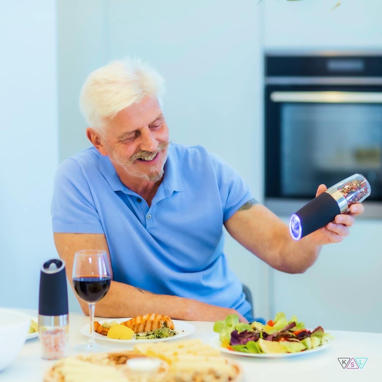KSL Gravity Electric Salt & Pepper Grinder Set – Effortless Seasoning at Your Fingertips